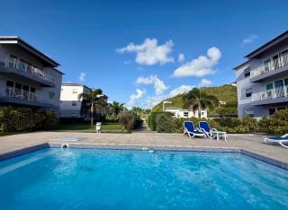 One Bedroom Luxurious Beach Front Villa Pool-Gym-AC Sleeps 5! - 8