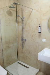 Emerald Apartment by Adore, Central Tirana - 3