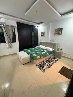 Modern, quiet, and secure apartment - 0