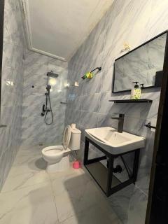 Modern, quiet, and secure apartment - 2