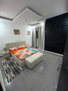 Modern, quiet, and secure apartment - 1
