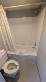 Queen Bed Hotel Room 336 - 5