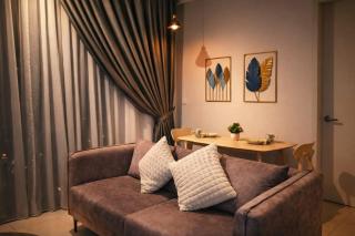 Luxurious Couple OnePlus Bedroom TRION KL - 5