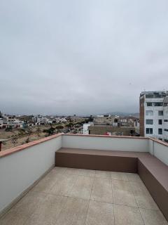 Modern 3-Level Apartment with Rooftop & BBQ - 3