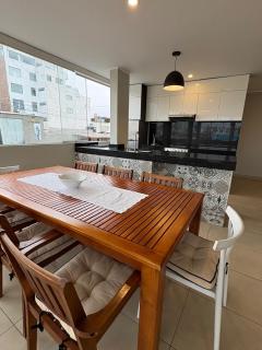 Modern 3-Level Apartment with Rooftop & BBQ - 2