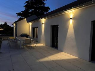Maison la BEAUNE étoile climatisée, parking privé, piscine - 1