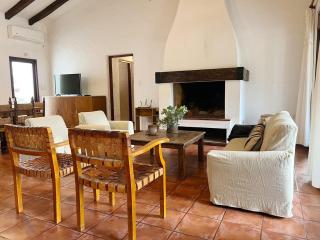 Classic and warm with a wonderful garden, Chacras - 1