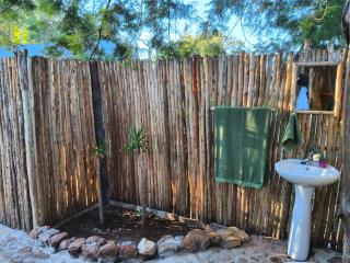 Emunah Stone Cottage - 1