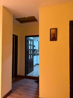 Comfy 2 Bedroom Apartment in Islamabad - Self Check-In, Full Kitchen & Spacious - 1