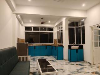 Naina Rosa properties - 0