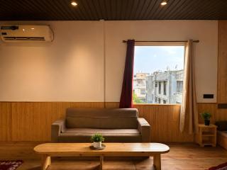 Hotel KMG Air Cooled,Zirakhpur Chandigarh ,Couple first choice ,verified hotel - 7