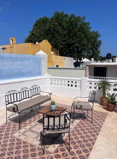 Authentic Colonial & Central - 0