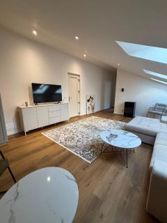 Seven Nest-Charming Apartment - 2