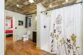 Foothills Family Retreat - 7 Bedrooms, Hot Tub - 2