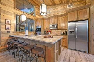 IIII Pines and a Cone I Sleeps 18 I Hot Tub I Game Room - 6