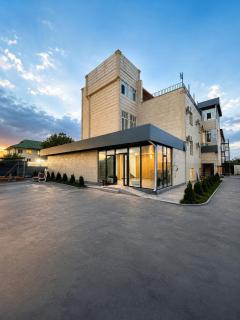Comfort Hotel - 2