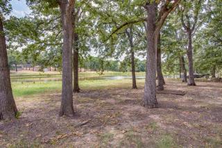 Fishing Pond & Patio Near Lake Texoma! - 8