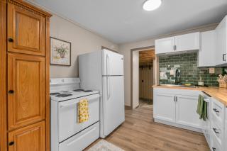 Renovated 1 Bed Near US-54 Fenced Yard + W/D - 0