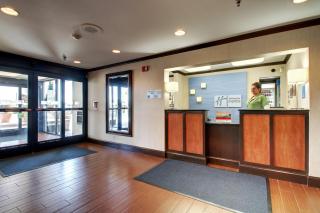Holiday Inn Express Hotel Fort Campbell-Oak Grove by IHG - 8