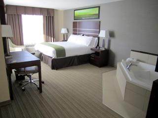 Holiday Inn Express Golden-Kicking Horse by IHG - 8
