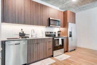 Wabash 4BR - Pool Free In & Out Parking 1 - 3