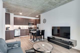 Wabash 4BR - Pool Free In & Out Parking 1 - 9