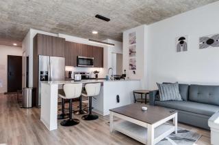 Wabash 4BR - Pool Free In & Out Parking 5 - 8