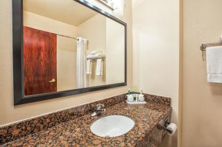 Holiday Inn Express Hotel and Suites Marysville by IHG - 9