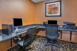 Holiday Inn Express Hotel and Suites Marysville by IHG - 4