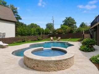 Luxury 6BR estate with private pool gameroom - 9