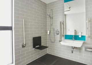 Holiday Inn Express - Fleet by IHG - 9