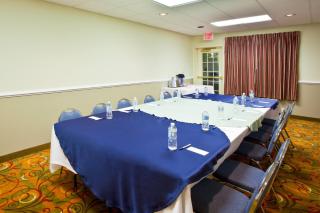 Holiday Inn Express Hotel & Suites Live Oak by IHG - 9