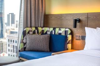 Holiday Inn Express Melbourne Little Collins by IHG - 4