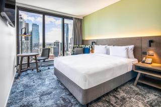 Holiday Inn Express Melbourne Little Collins by IHG - 5