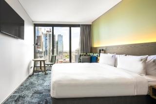 Holiday Inn Express Melbourne Little Collins by IHG - 2