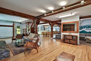 Birch Tree Lodge - 6BR Killington lodge with ensuite baths and shuttle stop - 3