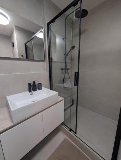 12th-Floor Studio for Digital Nomads - 7