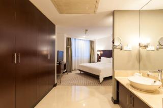 Holiday Inn Shanghai Vista - 1