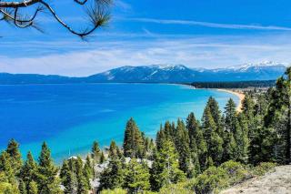 Modern Tahoe Retreat - Your Place to Unwind - 3