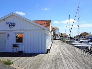 4 person holiday home in Fotö Västra Götaland - 3
