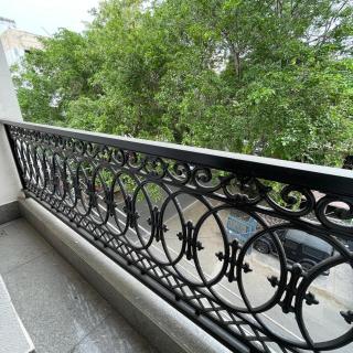Purple Stays Premium 1BHK - Work Friendly - 4