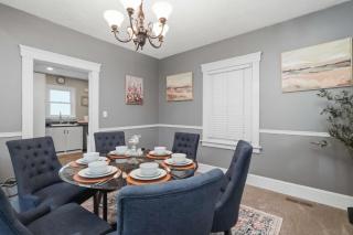 Walk to Lakewood - Game Room - King Bed - Sleeps 10 - 1