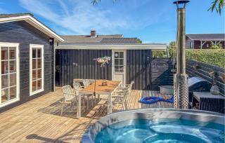 Gorgeous Home In Roslev With House A Panoramic View - 9