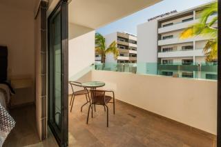 Cerritos Loft w/ Wave Pool & Rooftop Access - 3