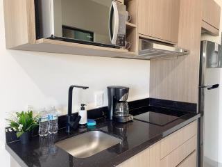 Marina Cerritos Loft with Pool & Balcony - 6