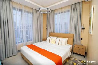 New Luxury Hideaway Wi-Fi + Gym + Pool+ Hot Tub - 0