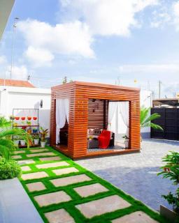 New Luxury Oasis w/Pool+Hot tub @ Arikays Homes - 6