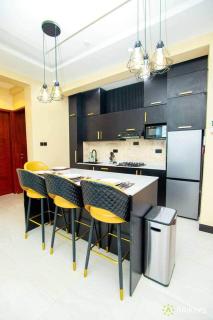 New Luxury Oasis w/Pool+Hot tub @ Arikays Homes - 5