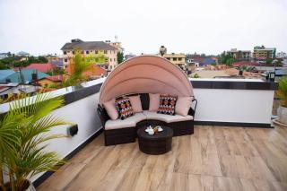 New Luxury Oasis w/Pool+Hot tub @ Arikays Homes - 2
