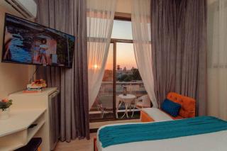 The Lavish suite with Sunset view @Arikays homes - 8